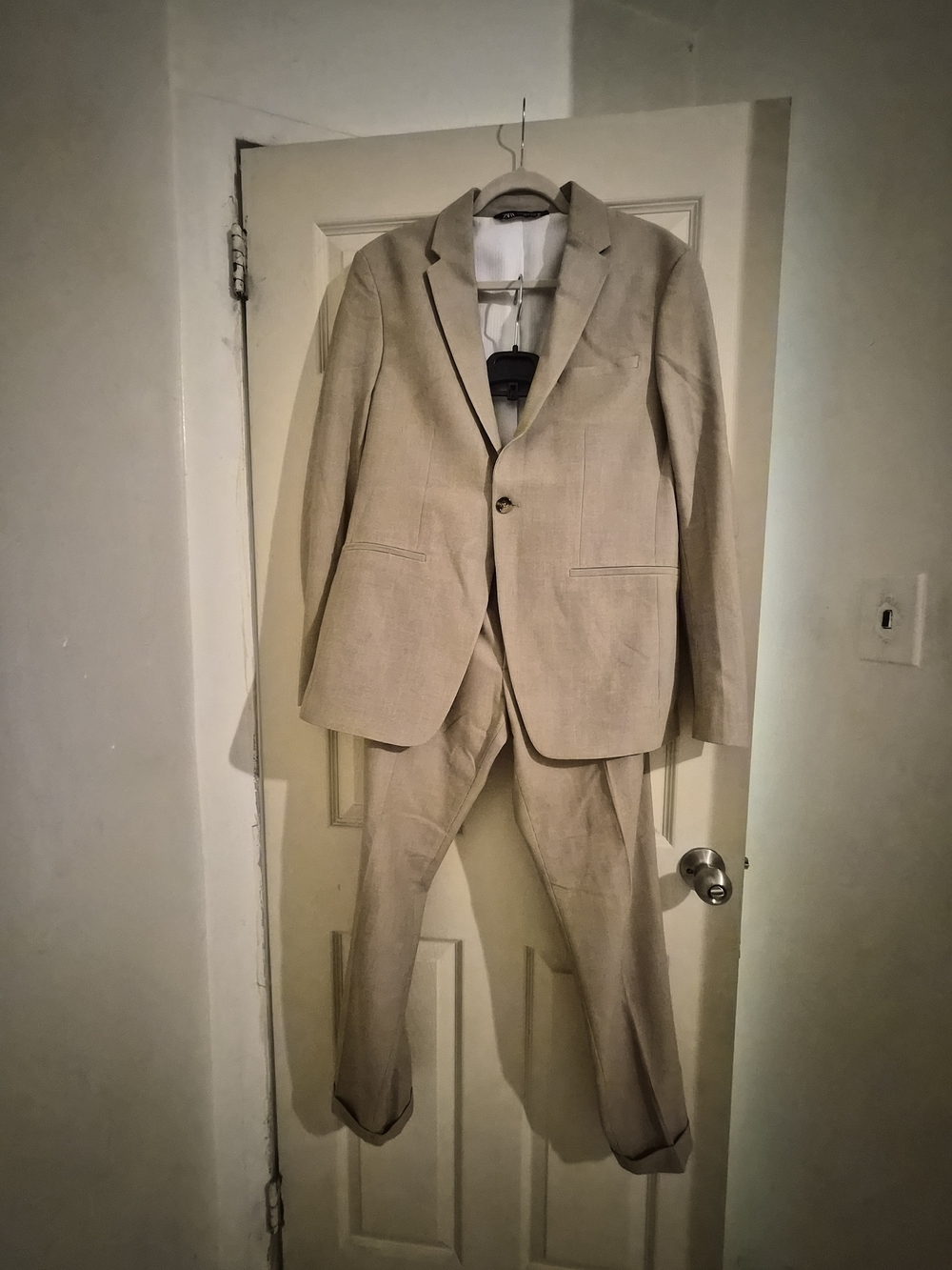 Zara Men's Classic Beige Suit Jacket & Trousers - Tailored Fit
